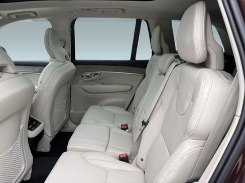 New 2026 Volvo XC90 B6 Ultra w/ Protection Package image 23