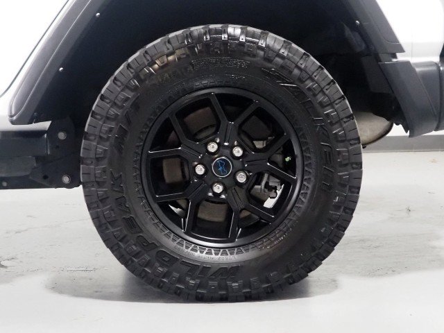 Used 2024 Jeep Wrangler 4xe AWD/4WD image 39