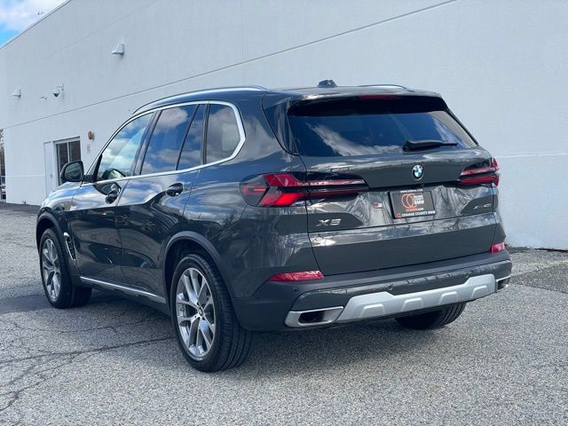 Used 2026 BMW X5 xDrive40i w/ Premium Package AWD/4WD image 5