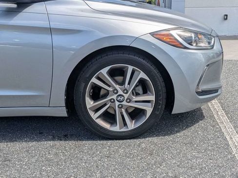 Used 2017 Hyundai Elantra Limited FWD image 10