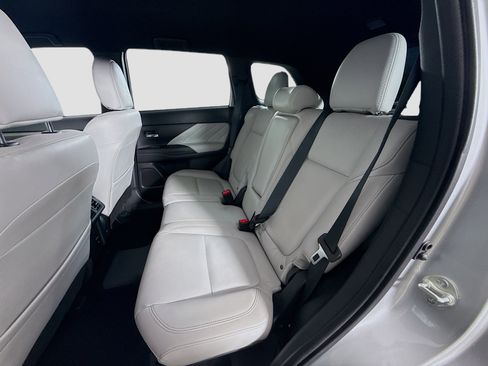 Used 2022 Mitsubishi Outlander SEL image 25