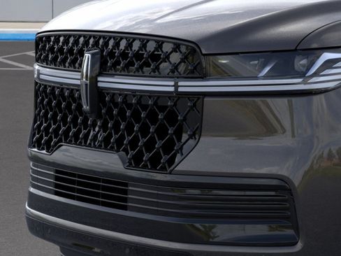New 2026 Lincoln Navigator Black Label AWD/4WD image 17