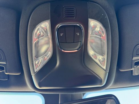 Used 2023 Jeep Compass Sport image 29