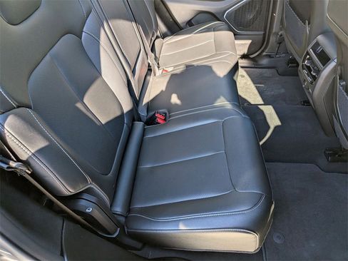 Certified 2024 Jeep Grand Cherokee Limited w/ Luxury Tech Group II image 26