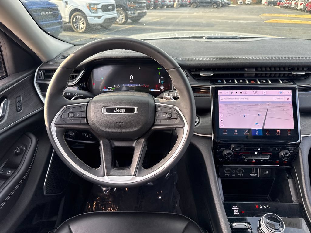 Used 2024 Jeep Grand Cherokee Limited 4xe AWD/4WD image 19