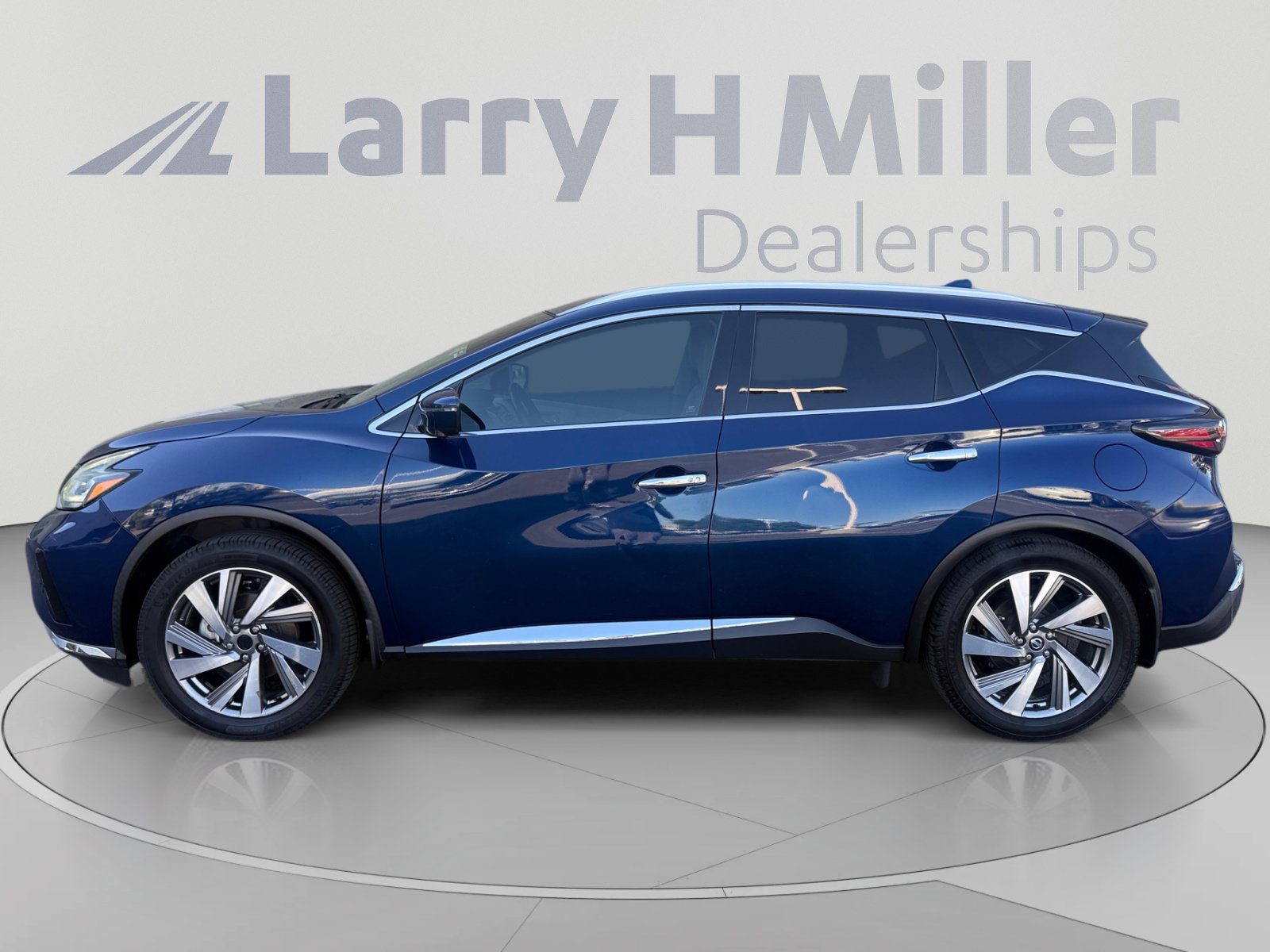 Used 2020 Nissan Murano SL w/ Moonroof Package FWD image 2