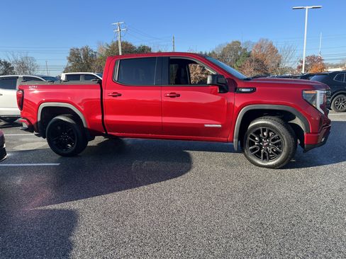 Used 2024 GMC Sierra 1500 Elevation image 8