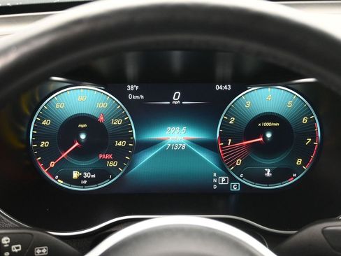 Used 2021 Mercedes-Benz GLC 300 4MATIC image 13