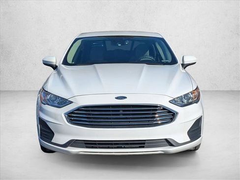 Certified 2020 Ford Fusion SE image 2