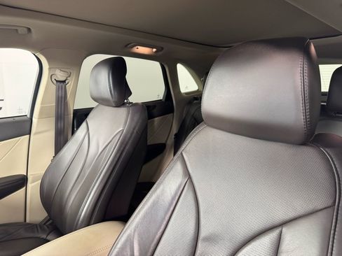 Used 2017 Lincoln MKC Reserve w/ Lincoln MKC Climate Package image 3