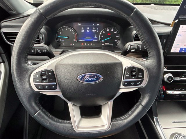 Certified 2022 Ford Explorer Limited w/ Equipment Group 301A AWD/4WD image 13