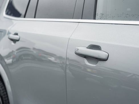 New 2026 Volvo XC90 B6 Plus w/ Protection Package Premier image 15