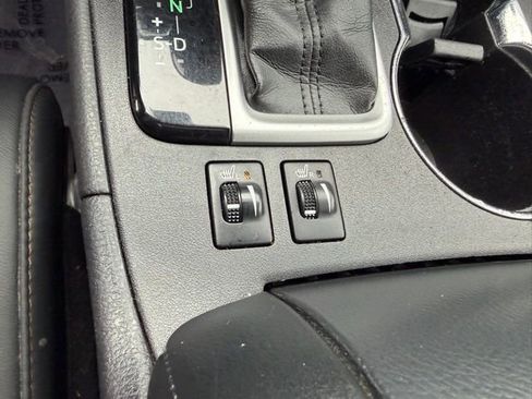 Used 2017 Toyota Highlander XLE image 22