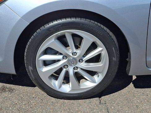 Used 2017 Acura ILX FWD image 8
