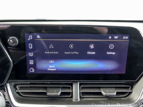 Used 2025 Chevrolet Trax RS w/ Driver Confidence Package image 14