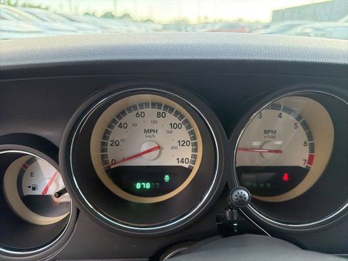 Used 2010 Dodge Challenger SE RWD image 9