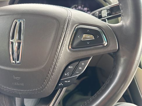 Used 2020 Lincoln MKZ Reserve w/ Elements Package image 28