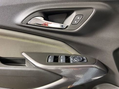 Used 2025 Chevrolet Trax ACTIV w/ Driver Confidence Package image 24