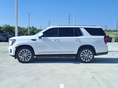 Used 2022 GMC Yukon Denali AWD/4WD image 6