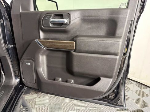 Used 2020 Chevrolet Silverado 1500 LT Trail Boss AWD/4WD image 12