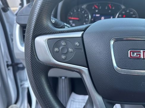 Used 2023 GMC Terrain SLE w/ Driver Convenience Package image 17