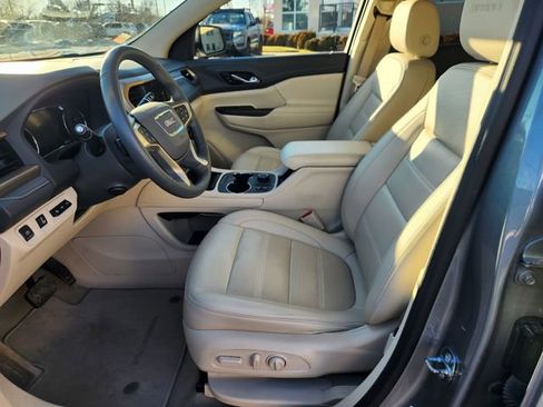 Used 2023 GMC Acadia Denali w/ Denali Technology Package image 2