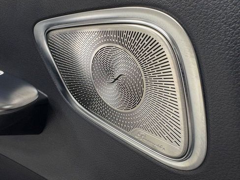 Used 2025 Mercedes-Benz GLC 350e 4MATIC w/ AMG Line image 7