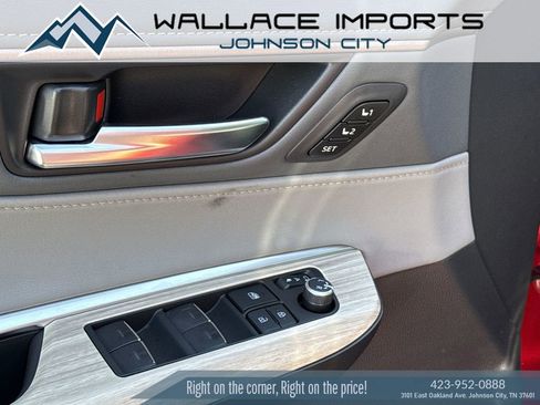 Used 2024 Toyota Venza Limited AWD/4WD image 52