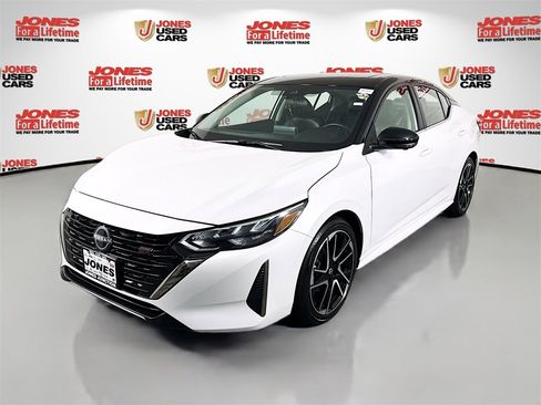 Certified 2024 Nissan Sentra SR w/ SR Premium Package image 14