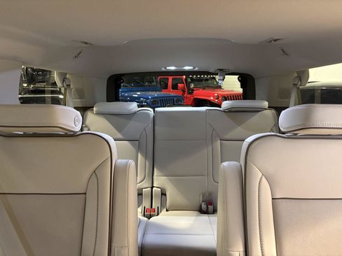 Used 2021 GMC Yukon Denali w/ Denali Ultimate Package AWD/4WD image 34