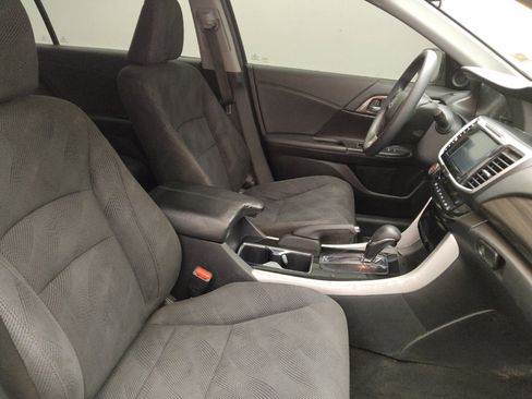 Used 2017 Honda Accord EX image 21