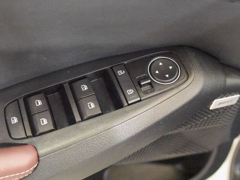 Used 2022 Kia Seltos SX w/ Sunroof Package image 14