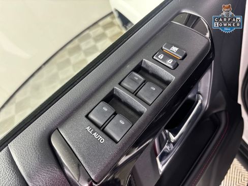 Used 2019 Toyota 4Runner TRD Off-Road Premium AWD/4WD image 15