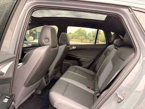 Used 2023 Volkswagen ID.4 Pro S Plus AWD/4WD image 16