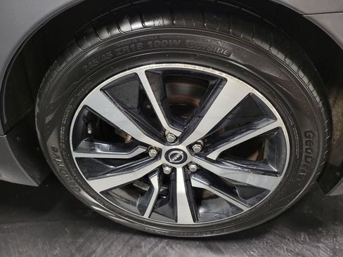 Used 2023 Nissan Maxima SL FWD image 12