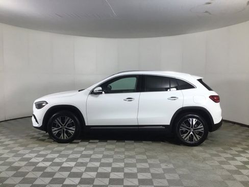 Used 2025 Mercedes-Benz GLA 250 4MATIC image 4