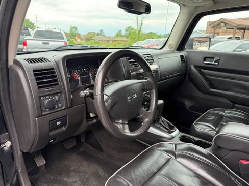 Used 2008 HUMMER H3 Luxury AWD/4WD image 10
