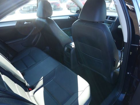 Used 2014 Volkswagen Jetta SE image 25