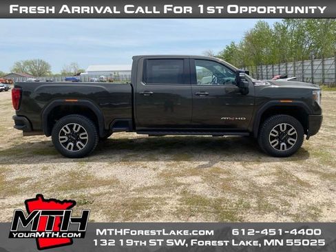 Used 2022 GMC Sierra 2500 AT4 w/ AT4 Premium Plus Package AWD/4WD image 1