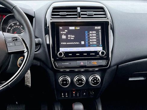 Used 2024 Mitsubishi Outlander Sport AWD image 6