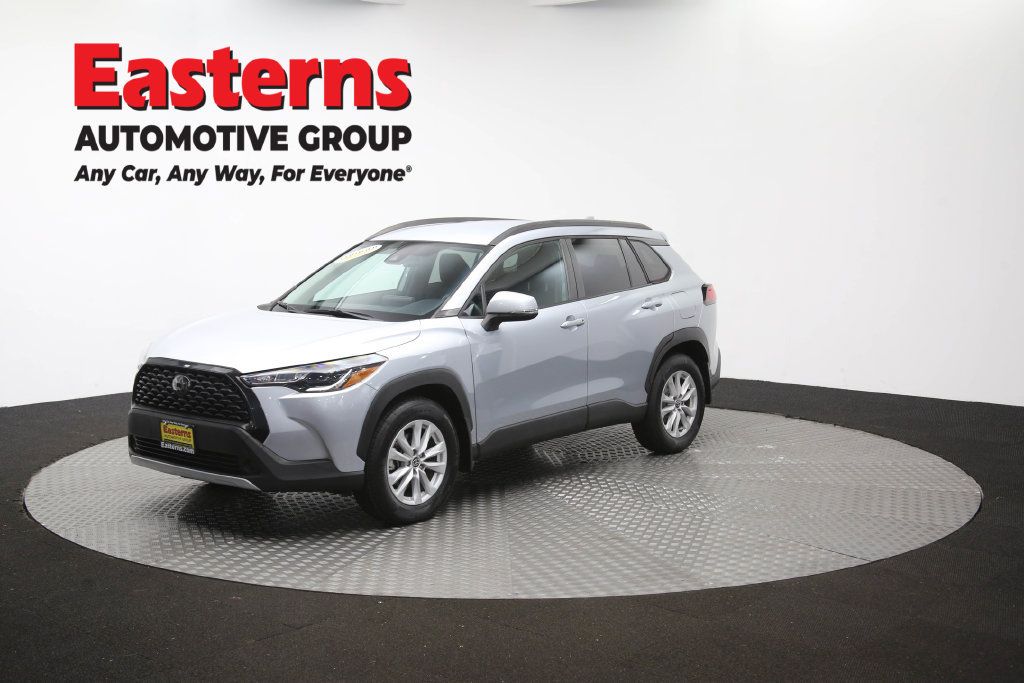 Used 2022 Toyota Corolla Cross LE AWD/4WD image 54