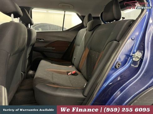 Used 2020 Nissan Kicks SR FWD image 27