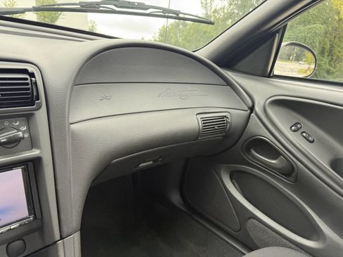 Used 2002 Ford Mustang Coupe image 13