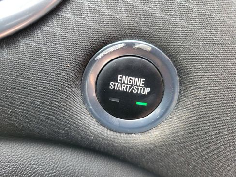 Used 2020 Chevrolet Malibu LT FWD image 16