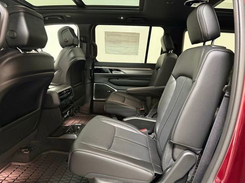New 2026 Jeep Grand Wagoneer 4WD image 21