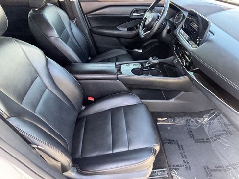 Used 2023 Nissan Rogue SL w/ SL Premium Package FWD image 9