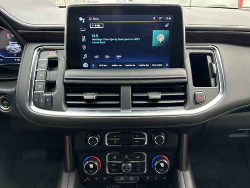 Certified 2024 Chevrolet Suburban High Country image 14