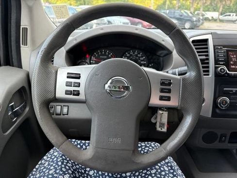 Used 2016 Nissan Frontier SV RWD image 13