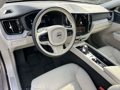 Certified 2025 Volvo XC60 T8 Plus w/ Climate Package image 9