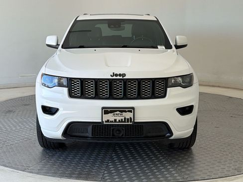 Used 2021 Jeep Grand Cherokee Laredo X AWD/4WD image 6